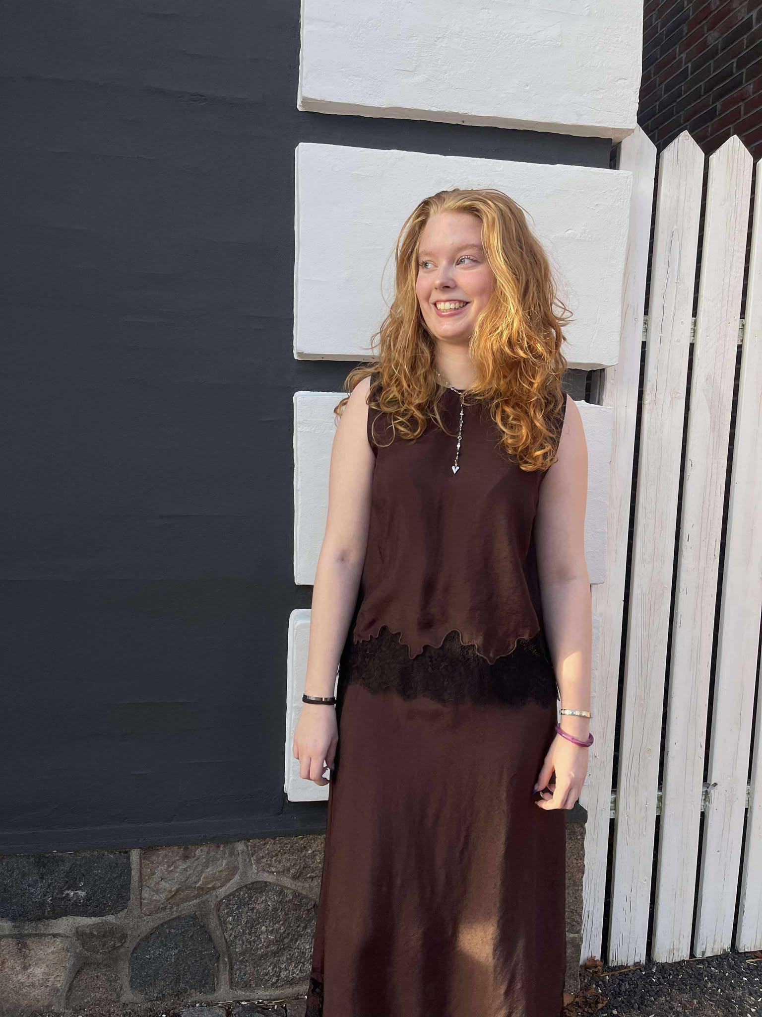 OBJDALME Top - Seal Brown